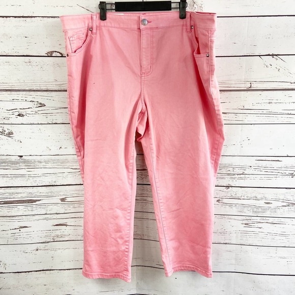 Lane Bryant Denim - Lane Bryant 22 Pink Mid Rise Boyfriend Capri Signature Fit Flex Magic Crop Jeans
